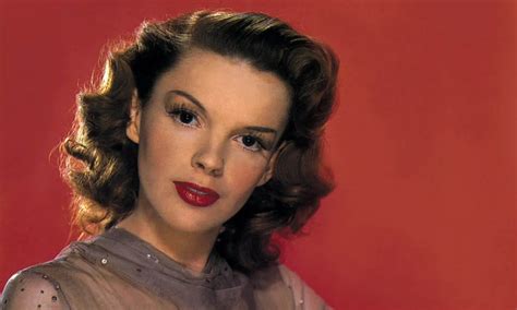 judy garland height and weight